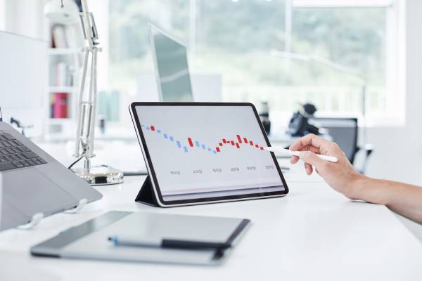 저성장 시대, 데이터로 나침반 설정하기