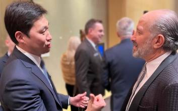 김범석 쿠팡 의장, 트럼프 주니어와 만남…정부 인사들과 투자·협력 논의