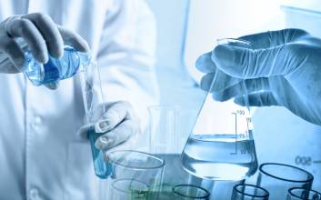 세포치료 위해 일본으로…첨생법 개정안이 해법될까