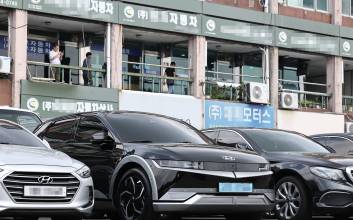 쏟아지는 2025년 신차...구매 비용 아낄 방법은